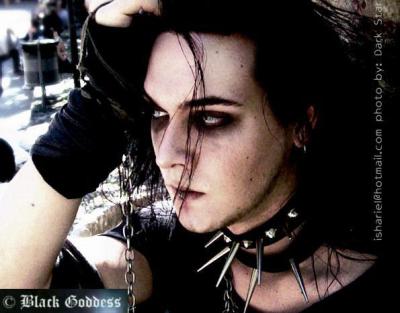 Il est trop beau ce goth? vous en pensez quoi?
